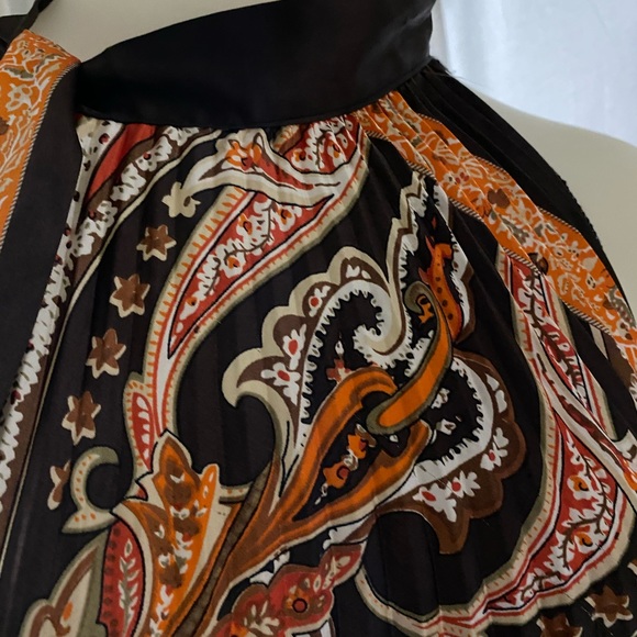 Ladies pleated pullovertieat neckflare satin dress - Picture 7 of 7